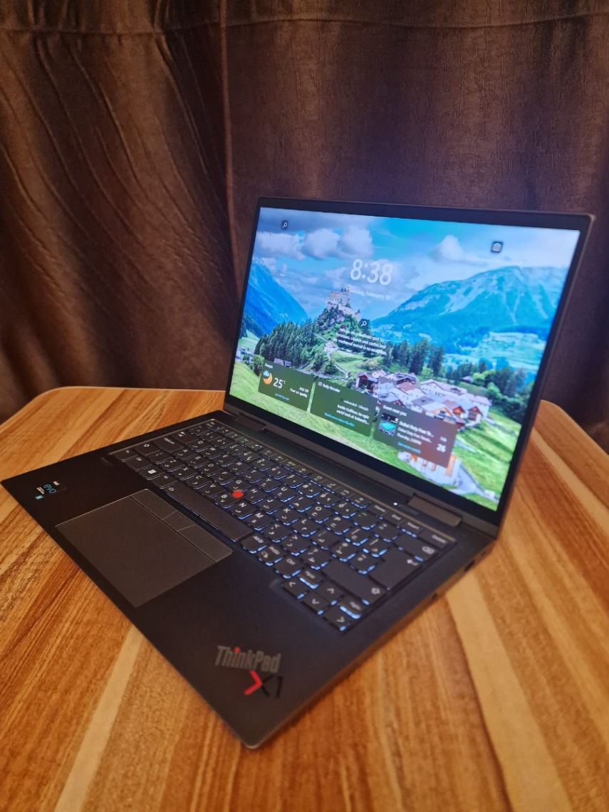Lenovo ThinkPad X1 Yoga - Thumbnail 2
