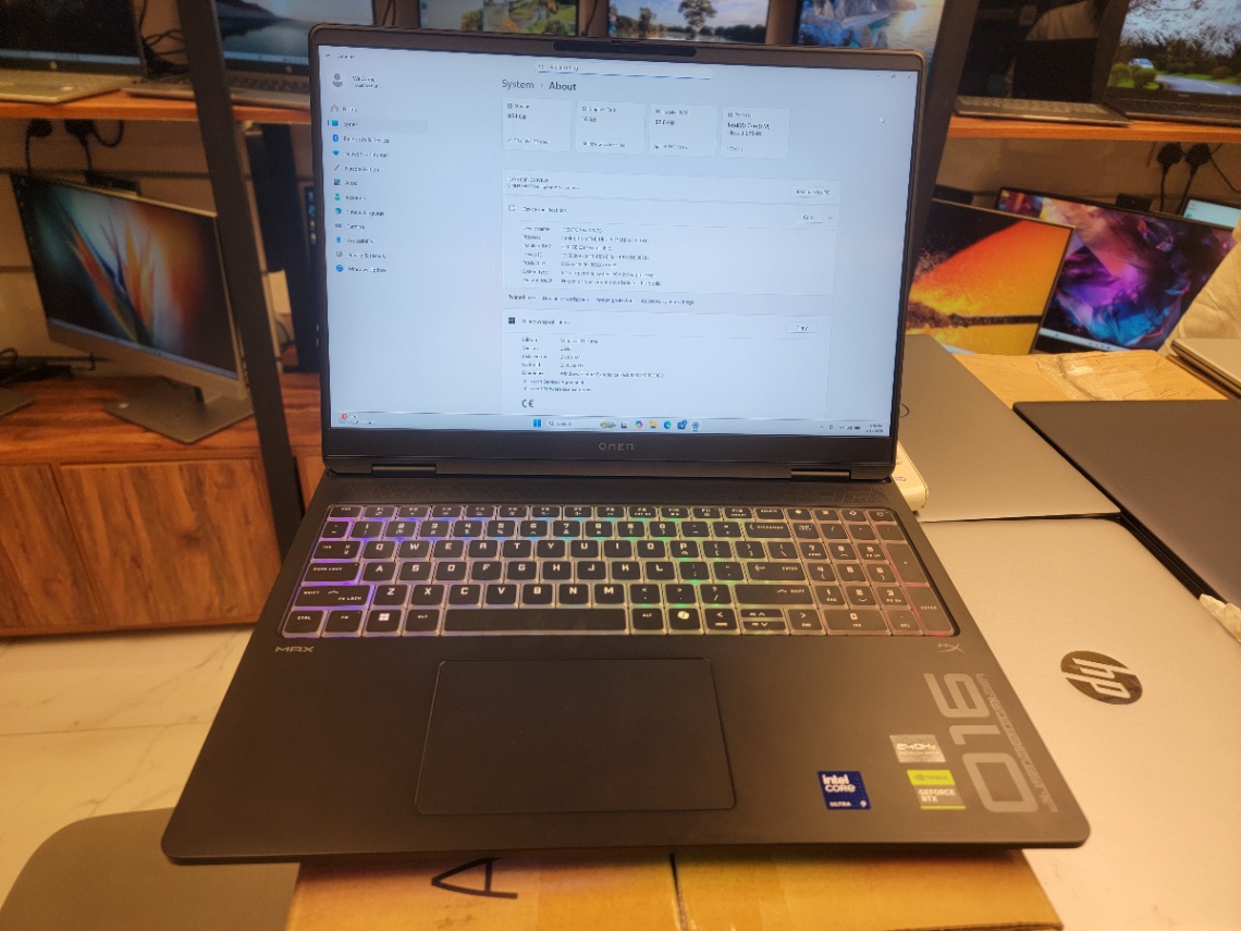 Laptop - Thumbnail 9