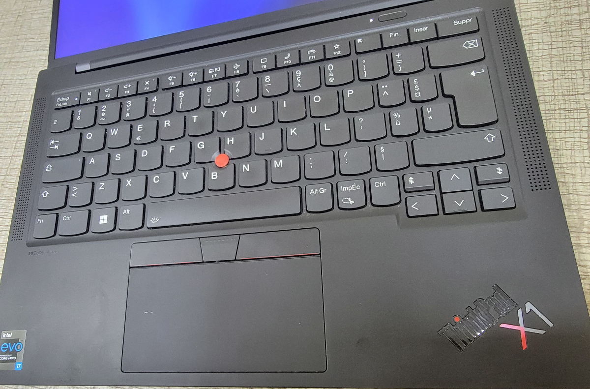 Lenovo X1 Carbon 🔥 💻 Powerful. - Thumbnail 4